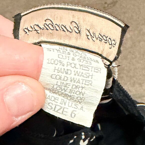 Intriguing Threads Vintage Black White Geometric Print Maxi Skirt Size 6 Elastic - Picture 3 of 5